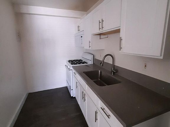 2nd image of 2103 K St