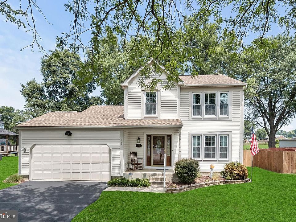 1st image of 729 Sunnyfield Ln