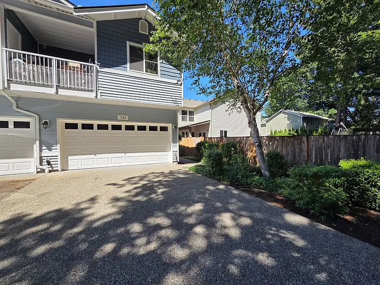 1185 Griggs St — Photo 3