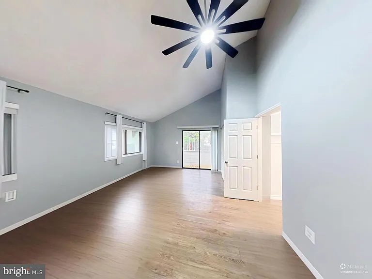18428 Point Seneca Pl — Photo 34