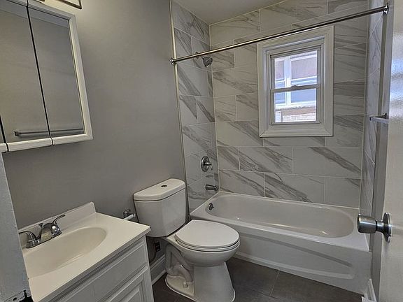 3rd image of 324 S Center St #B14