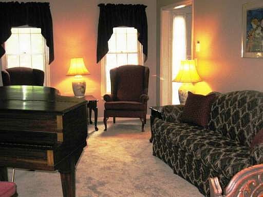 5th image of 3464 Lochraven Way