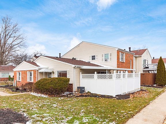 2nd image of 3079 Jersey Dr #75