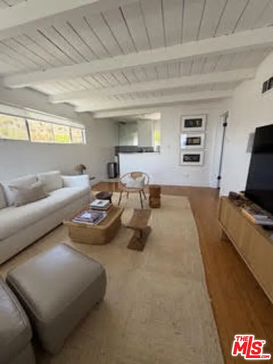 1 bed, 1.0 bath, 650 sqft, $6,495 — Photo 4