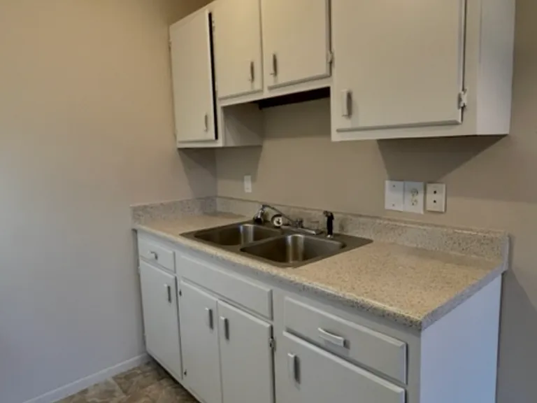 Oak Valley Apartments — Photo 27