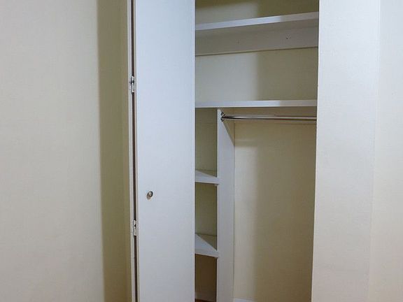 4th image of 1482 York Ave APT 1E