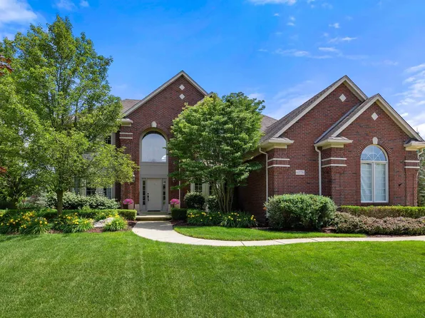 62716 Crimson Dr, Washington, MI 48094