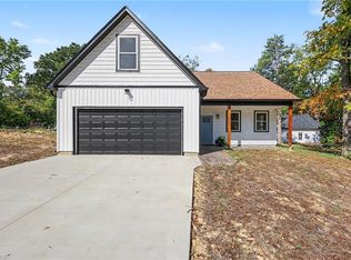 176 Old Fisher Ferry Rd, Thomasville, NC 27360