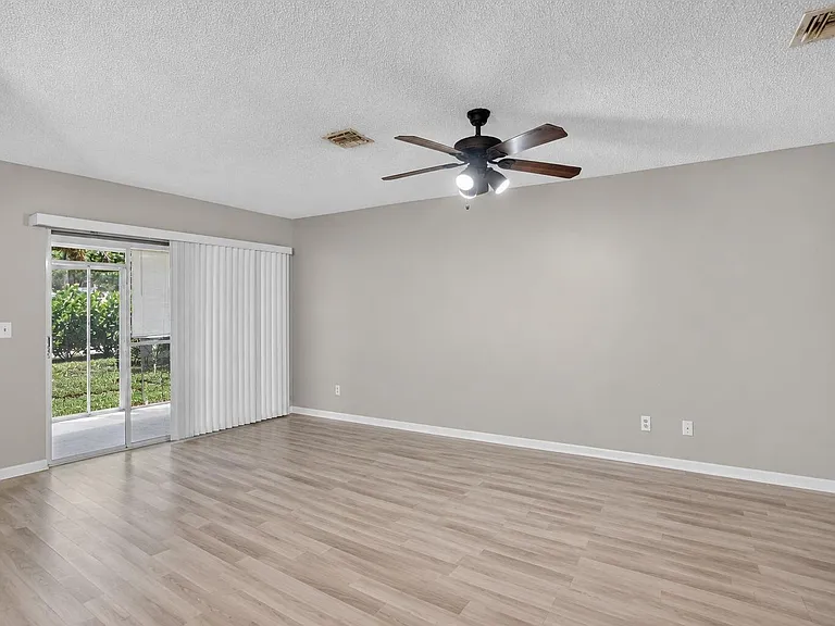 5314 Sapphire Valley — Photo 11