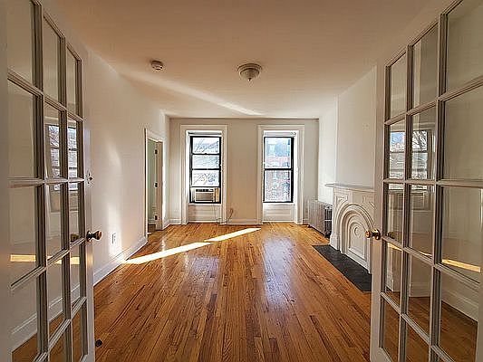 1st image of 590 5th Ave Floor 3