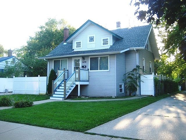 1st image of 1424 S 17th Ave