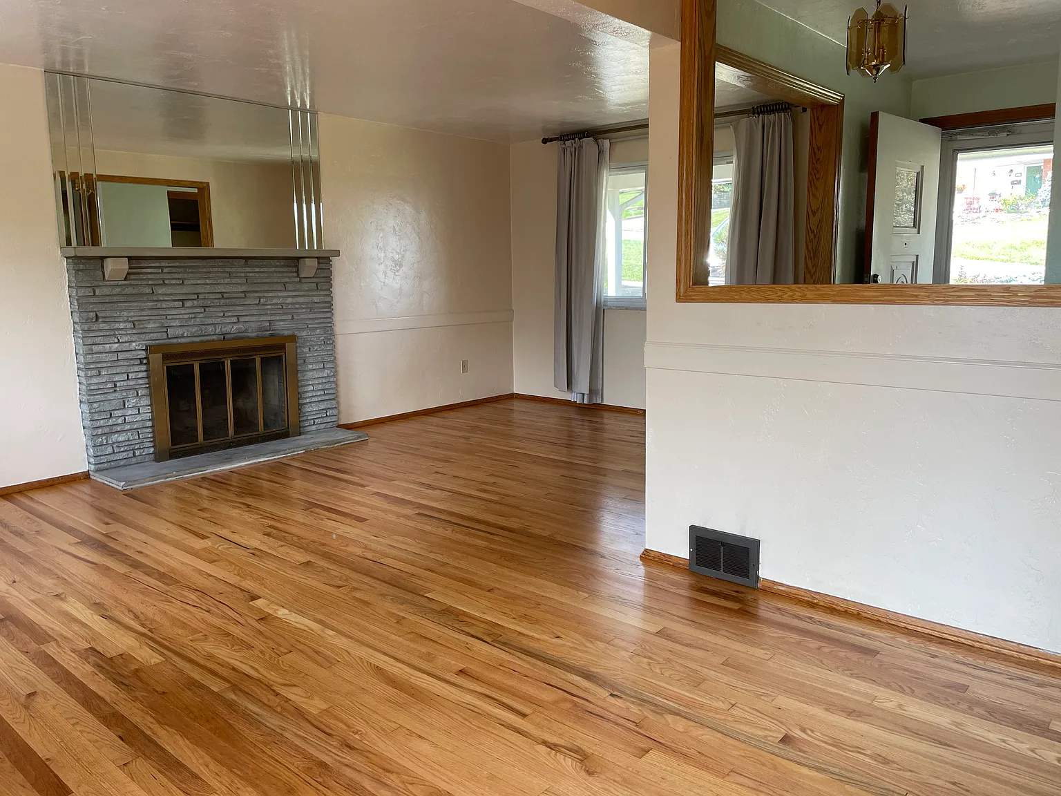 158 Arla Dr — Photo 4