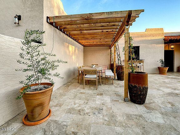 5th image of 6835 N Los Leones Dr