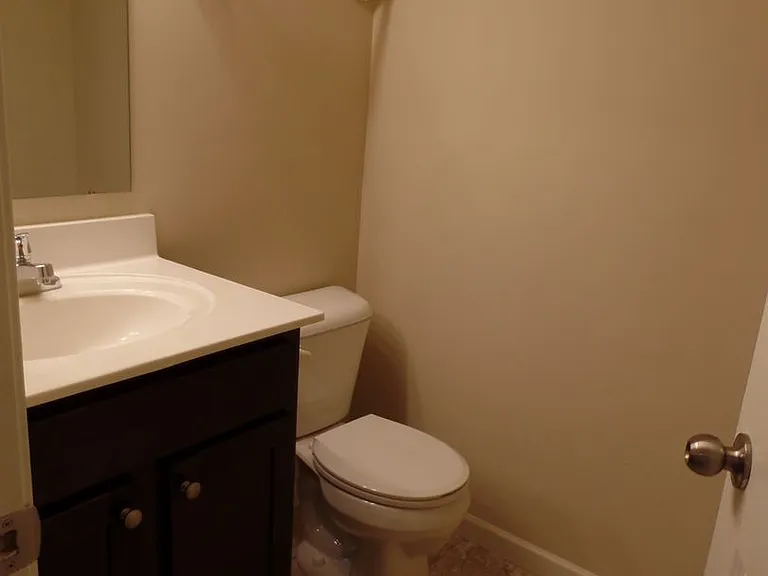 5353 Nottinghamshire Ln — Photo 9