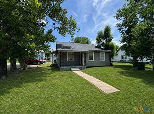 1314 E Power Ave, Victoria, TX 77901