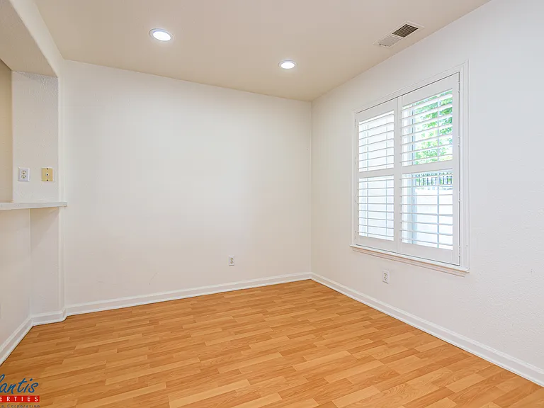 3931 Mosher Dr — Photo 5