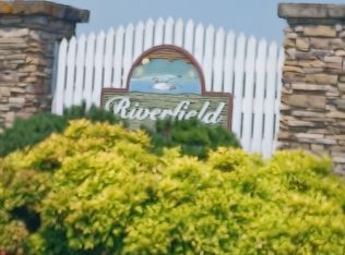 19 Greenhouse Rd, Glade Hill, VA 24092