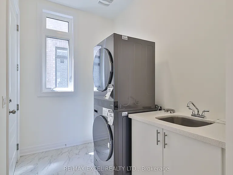 24 Sunny Acre Cres — Photo 24