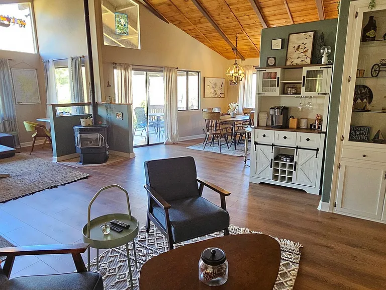 37 Oak Pl — Photo 3