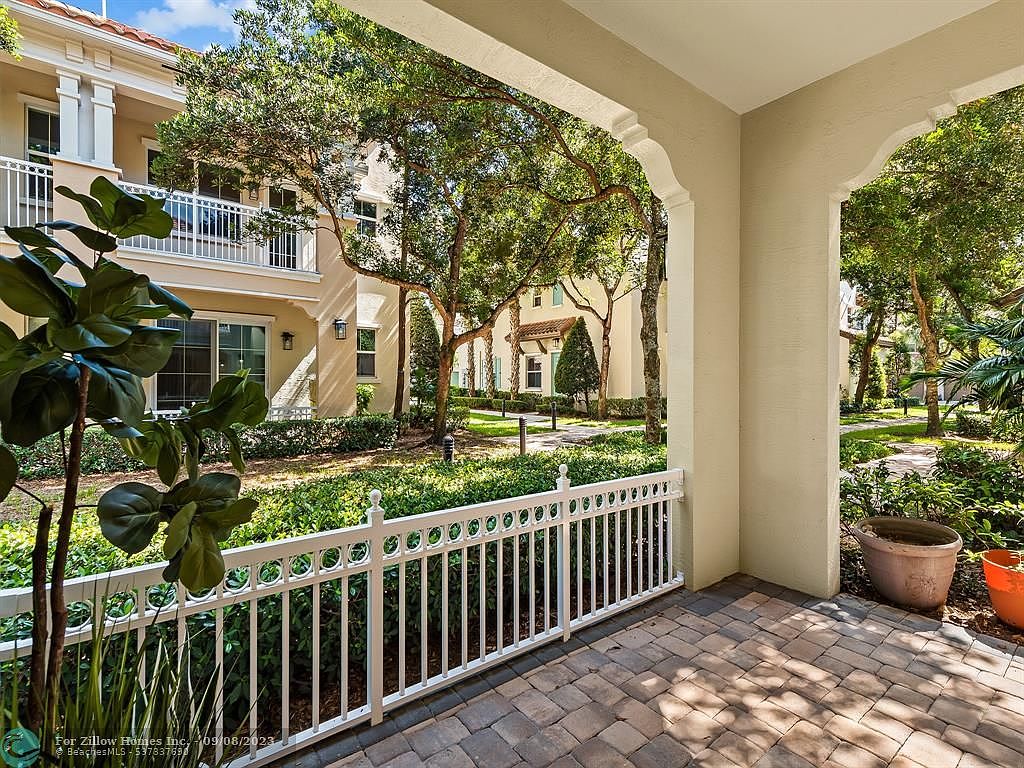 4068 Cascada Cir, Hollywood, FL 33024 Zillow