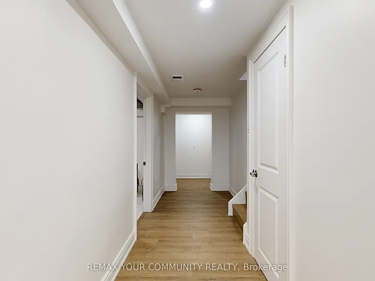 135 Searle Ave — Photo 26