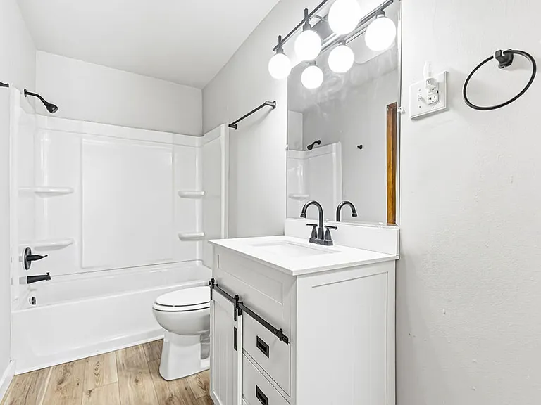 2510 Sylvanie St — Photo 19