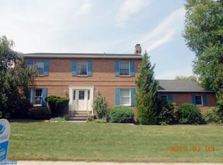 62 Downing Dr, Wyomissing, PA 19610