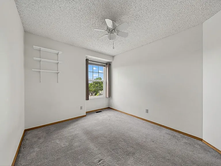 5660 Many Springs Dr — Photo 25