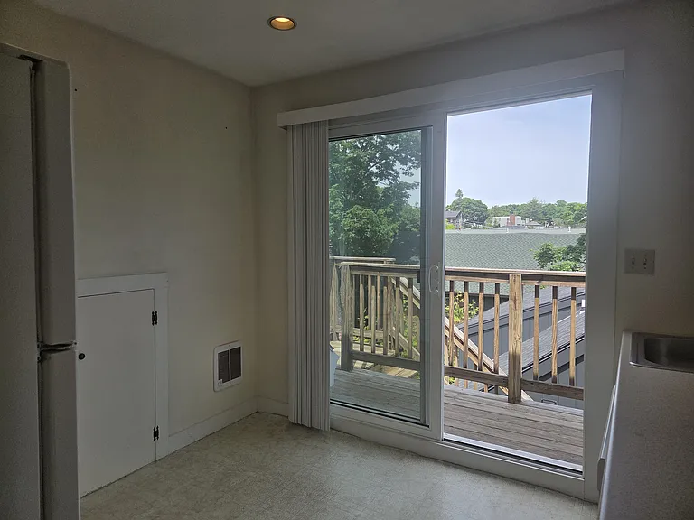 14 Hawkes St #3 — Photo 9