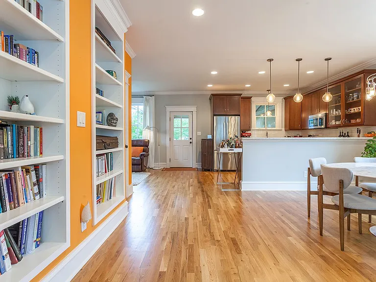 610 Carroll St — Photo 7