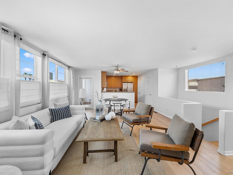 1st image of 924 Hornblend St #31