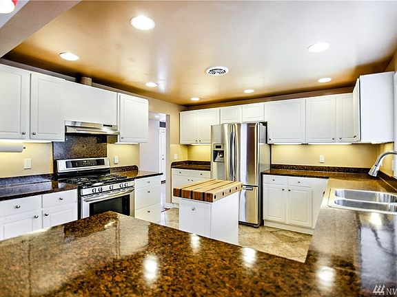 4th image of 4910 S 164th St