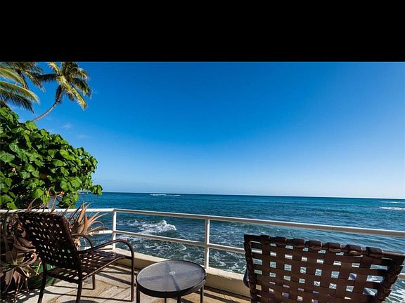 Direct ocean access from common area