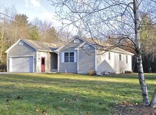 114 Pomeroy Meadow Rd, Southampton, MA 01073