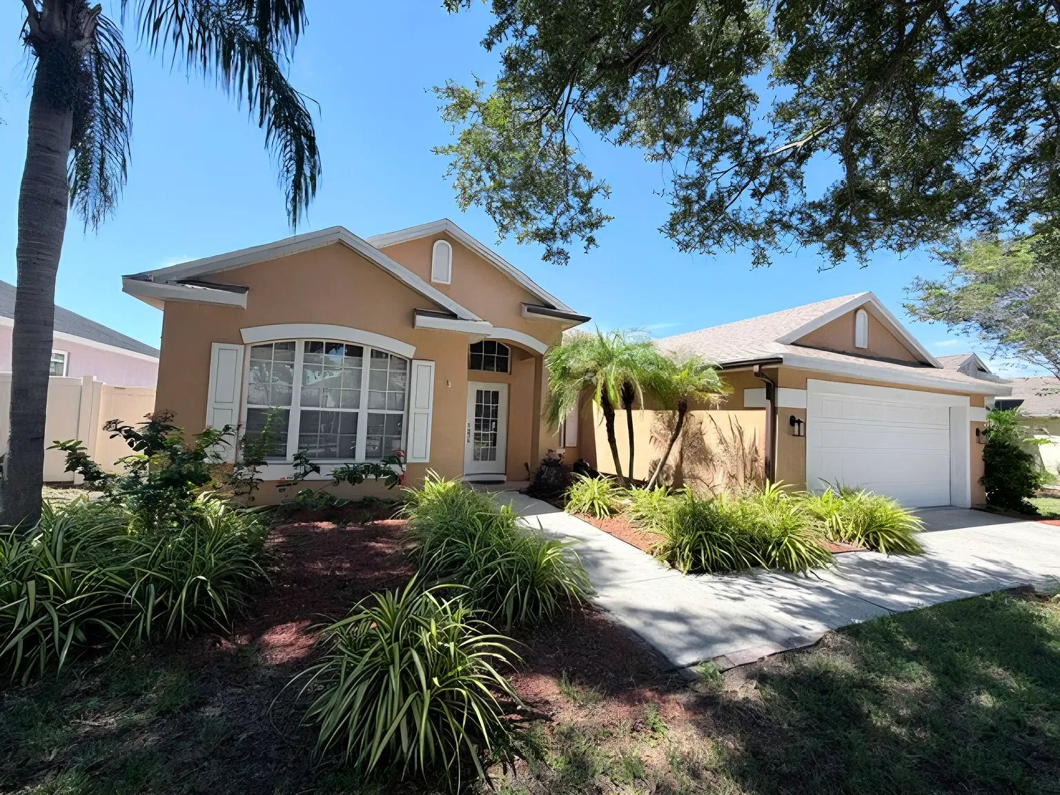 4 bed, 2109 sqft, $3,000 — Photo 2