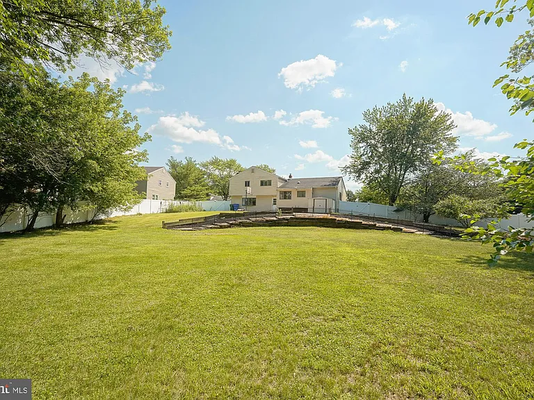 701 Crestbrook Ave — Photo 41