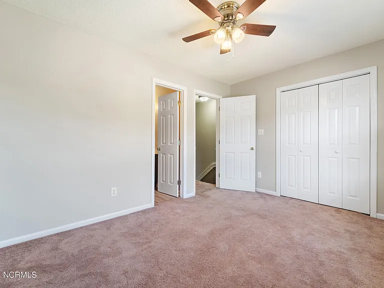 957 W Pueblo Dr — Photo 9