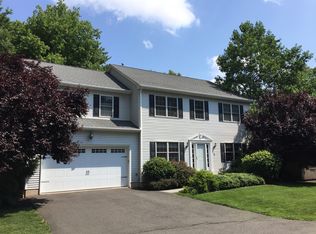 3 Adams St, Somerset, NJ 08873
