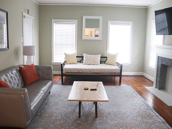 3rd image of 1904 Binz St #2