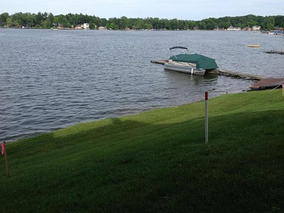 3rd image of 6916 Kitson Dr NE