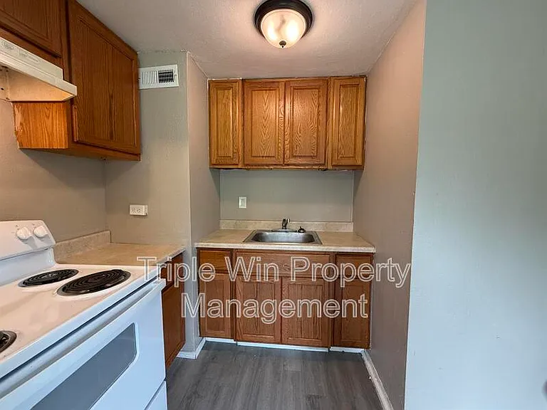10 Saint Celeste Dr — Photo 16