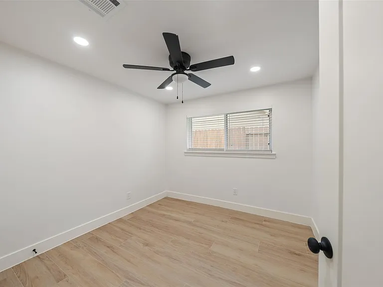 9323 Portal Dr — Photo 26