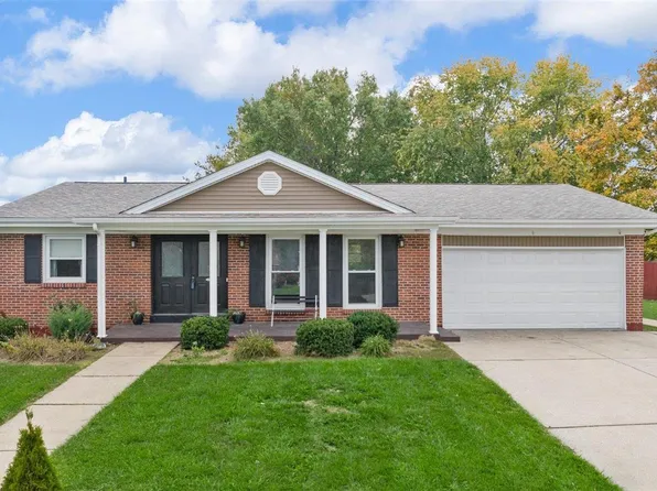 6 McCoy Dr, Troy, MO 63379