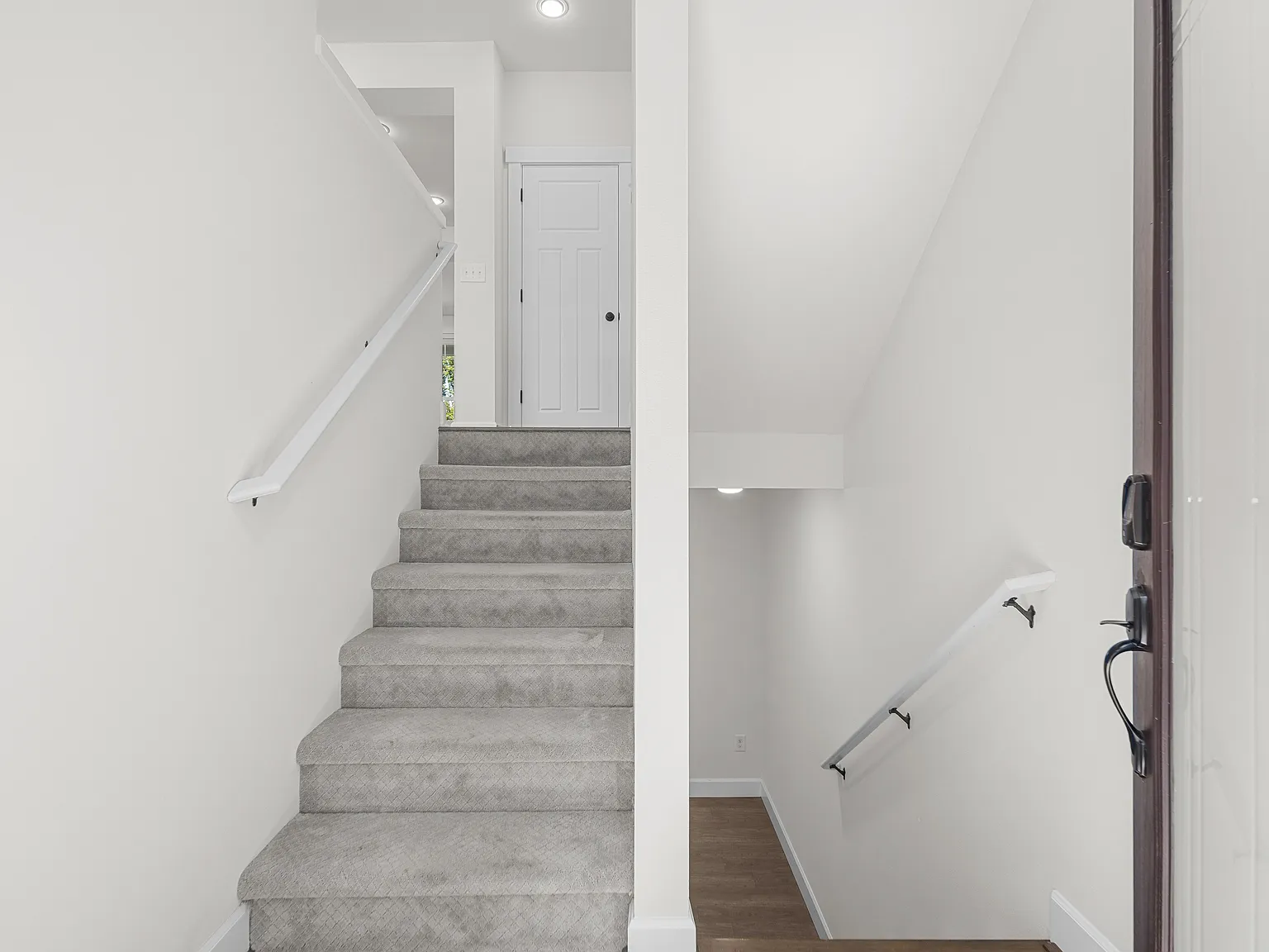 4 bed, 2172 sqft, $4,375 — Photo 4