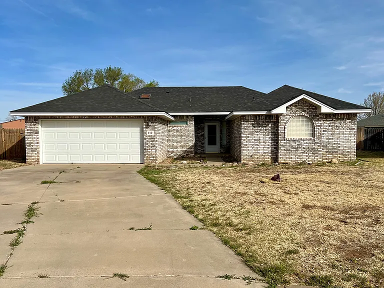 112 Cades Ct — Photo 1