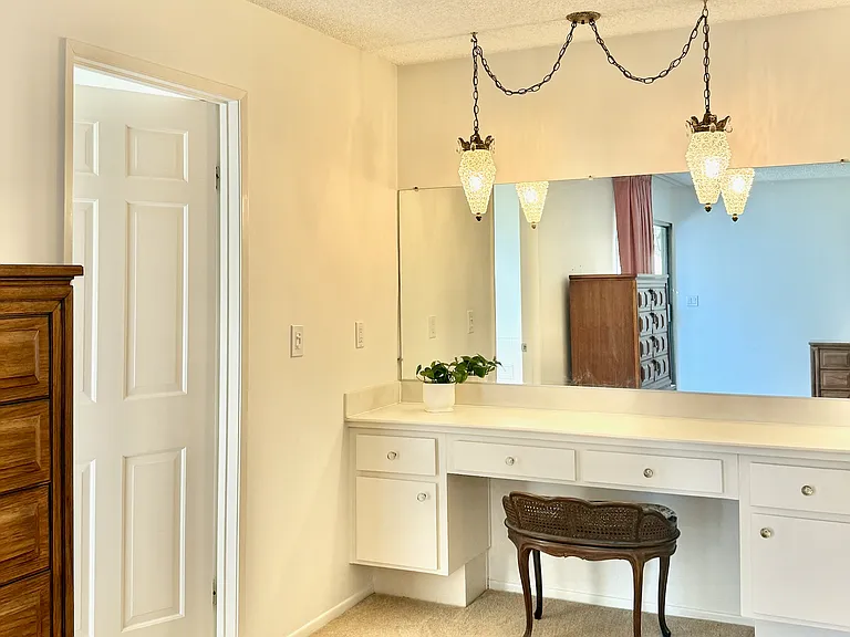 446 Stanford Dr — Photo 21