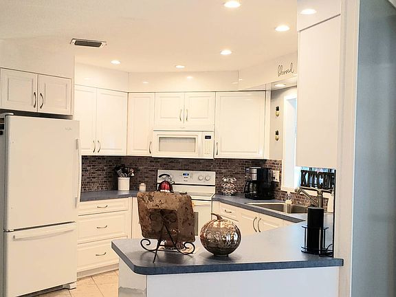3rd image of 7000 20th St Lot 882