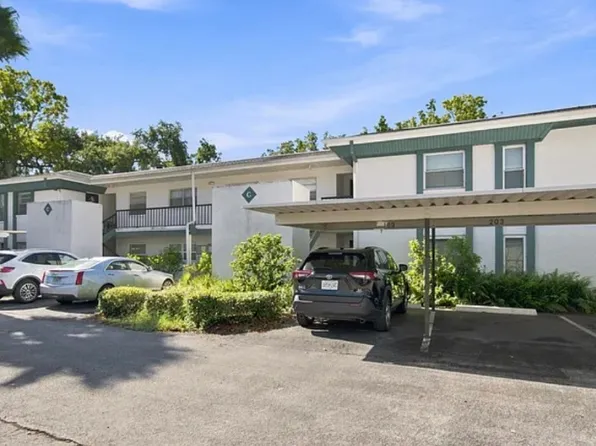 7570 92nd St APT 203C, Seminole, FL 33777