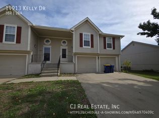 14913 Kelly Dr, Smithville, MO 64089