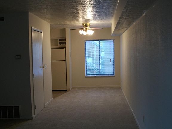 3rd image of 2182 Parkville Ct APT E2